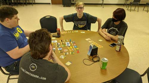friends playing 5 minute dungeon
